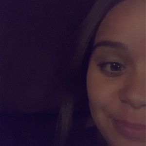 Meet your Posher, Abigail